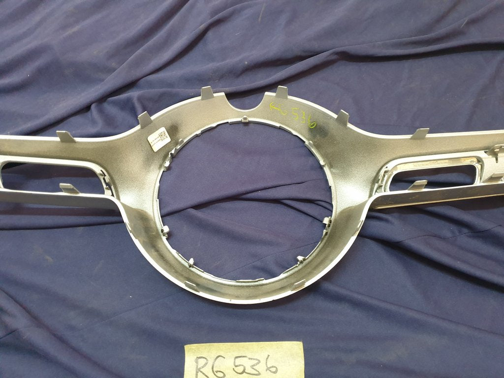 Mercedes-Benz GLA H247 Radiator Grille Cover - One Chrome Missing and Other Chrome Broken