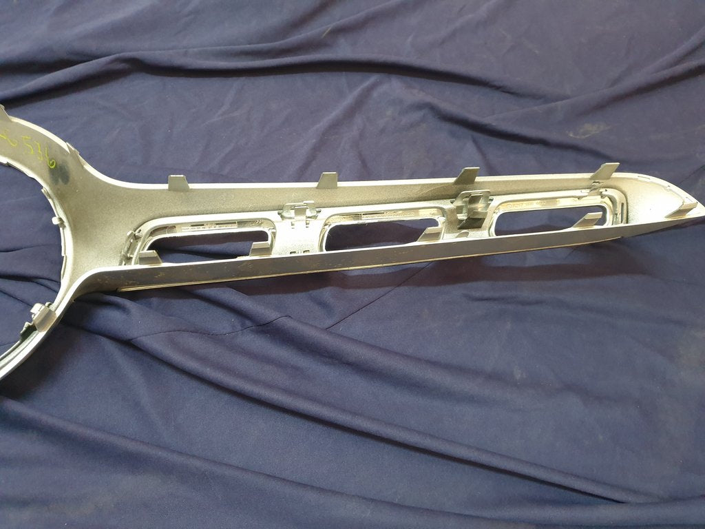 Mercedes-Benz GLA H247 Radiator Grille Cover - One Chrome Missing and Other Chrome Broken