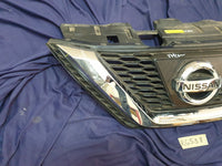 Nissan Qashqai Radiator Grille - Wear and Tear, Crack