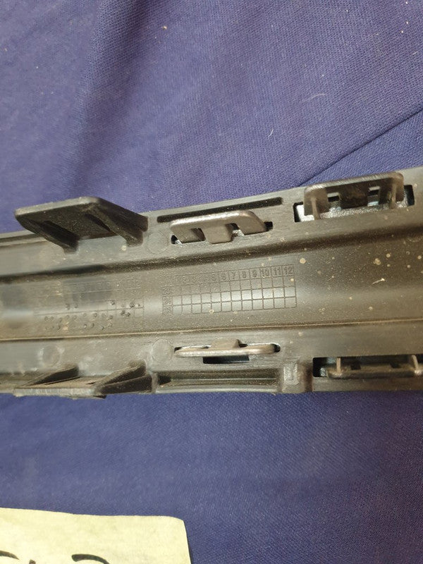 KIA Rio IV Radiator Grille - Wear and Tear, Plastic Break