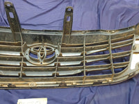 Toyota Hilux Radiator Grille - Wear and Tear, Clip/s broken