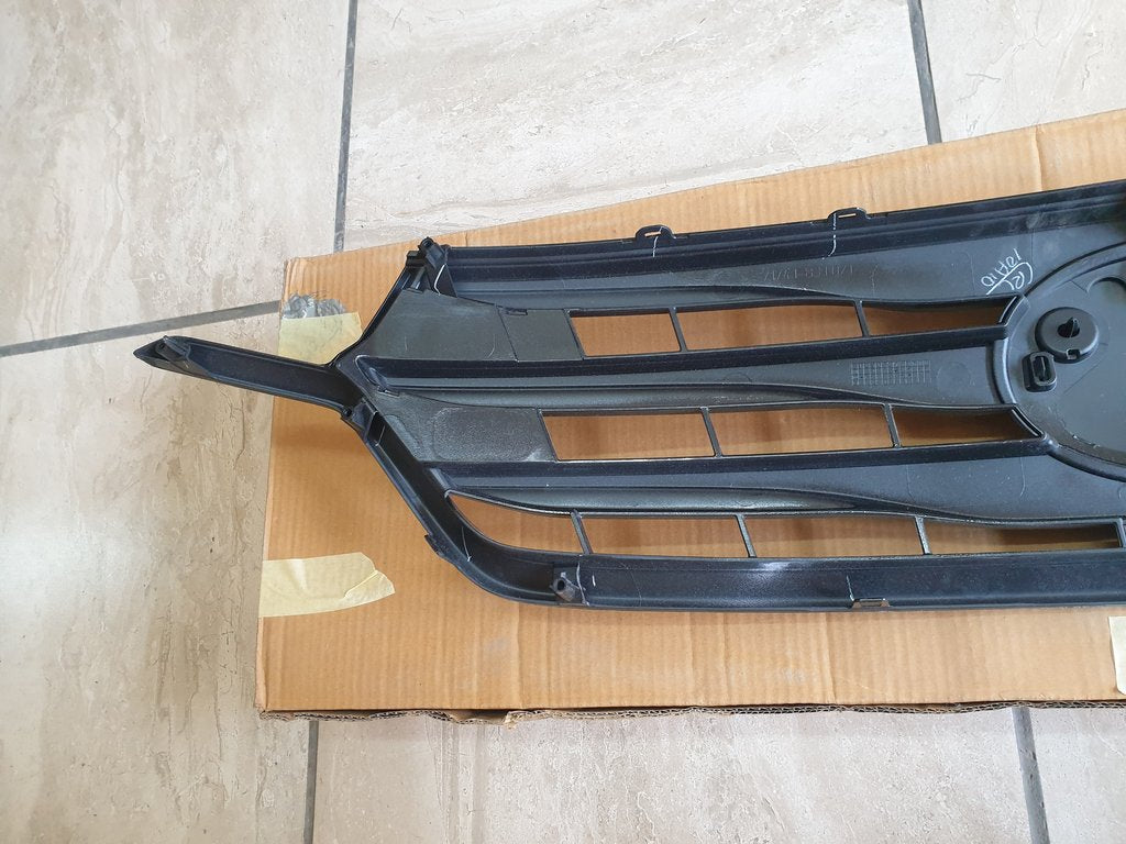 Toyota Rumion Radiator Grille