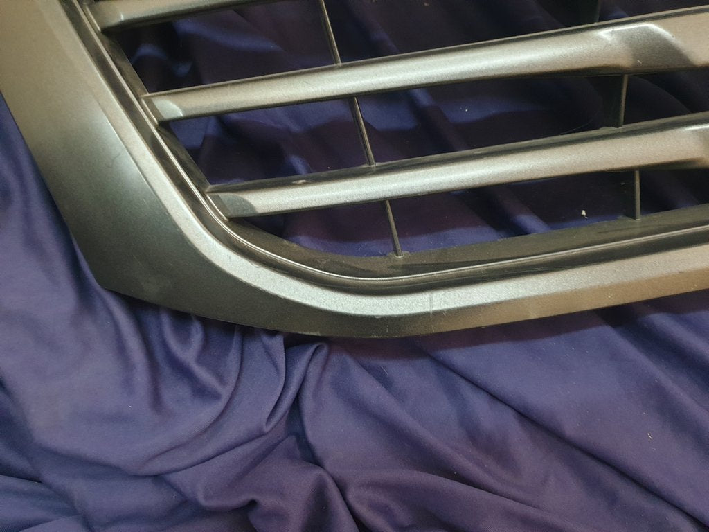 Toyota Aftermarket Hilux Radiator Grille - Wear and Tear