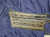 Volkswagen Polo Radiator Grille - Wear and Tear, Scratches, Chrome damaged