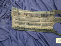 Volkswagen Polo Radiator Grille - Wear and Tear, Scratches, Chrome damaged