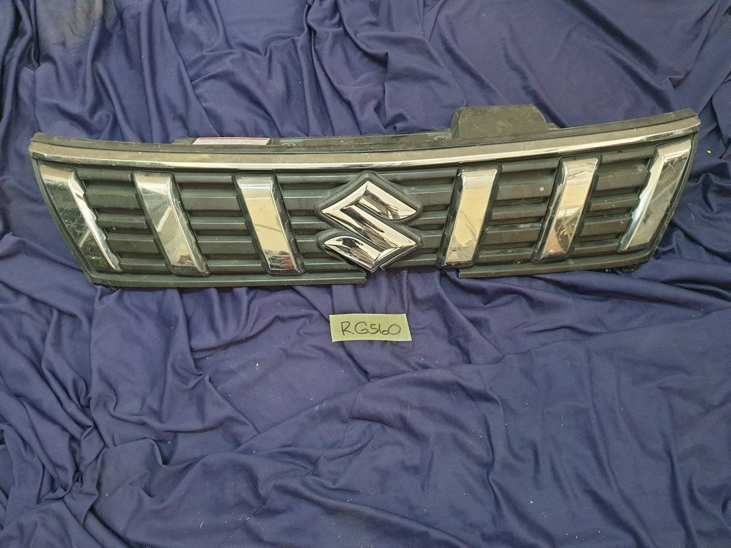 Suzuki Vitara Radiator Grille - Wear and Tear, Plastic Broken off