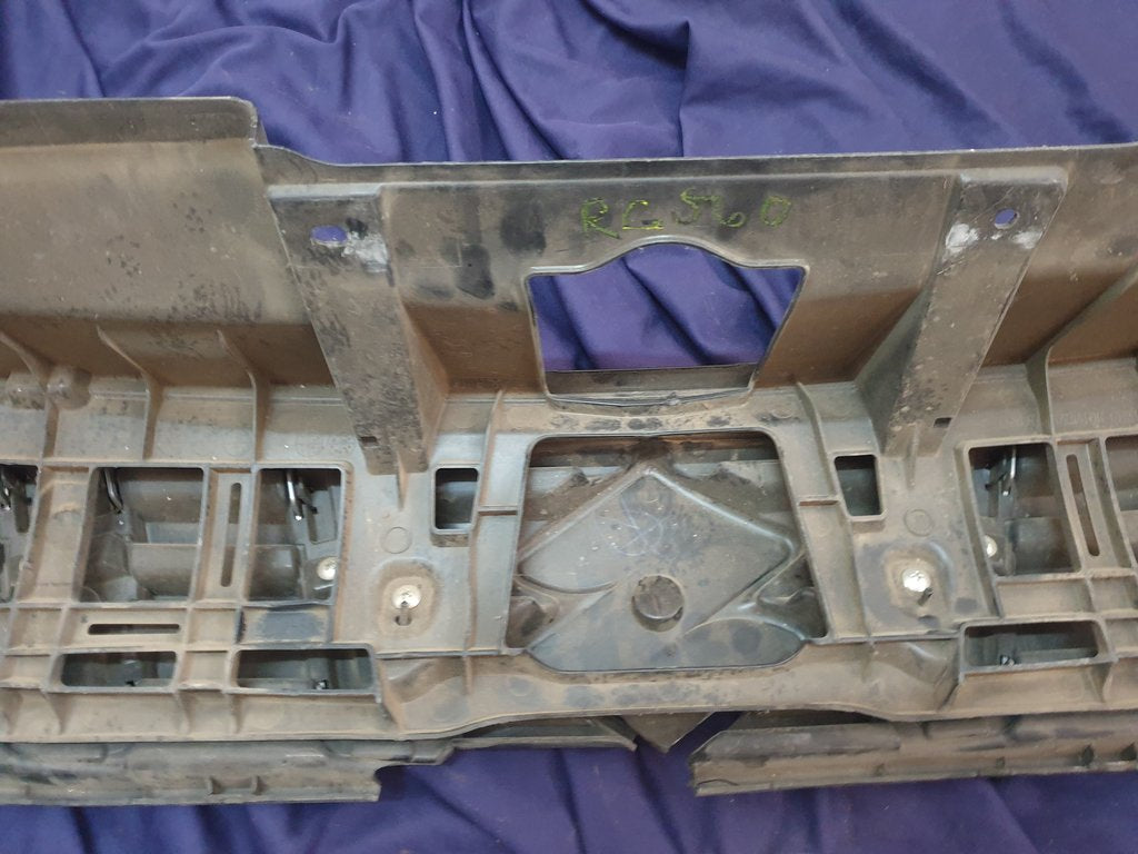 Suzuki Vitara Radiator Grille - Wear and Tear, Plastic Broken off