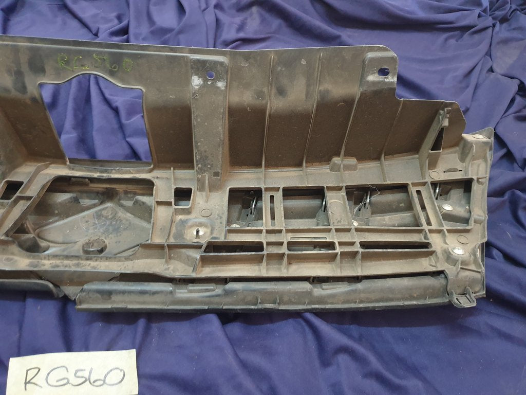 Suzuki Vitara Radiator Grille - Wear and Tear, Plastic Broken off