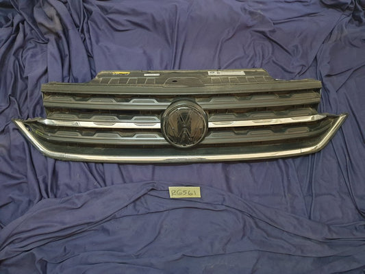 Volkswagen T-Cross Radiator Grille - Wear and Tear, Crack, Missing piece of broken frame