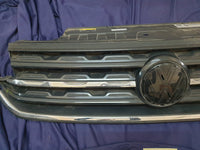 Volkswagen T-Cross Radiator Grille - Wear and Tear, Crack, Missing piece of broken frame