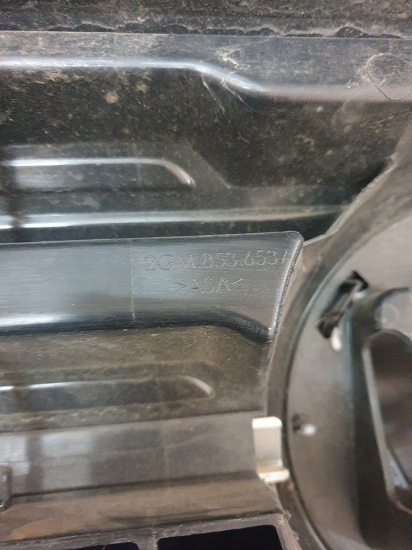 Volkswagen T-Cross Radiator Grille - Wear and Tear, Crack, Missing piece of broken frame