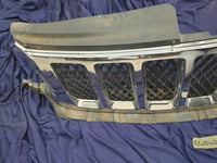 Jeep Grand Cherokee Radiator Grille - Wear and Tear, Chrome Lifting and peeling