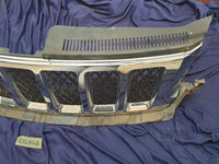 Jeep Grand Cherokee Radiator Grille - Wear and Tear, Chrome Lifting and peeling