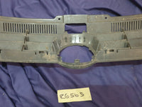 Volkswagen Polo Radiator Grille - Wear and Tear, Crack, Missing piece of broken frame