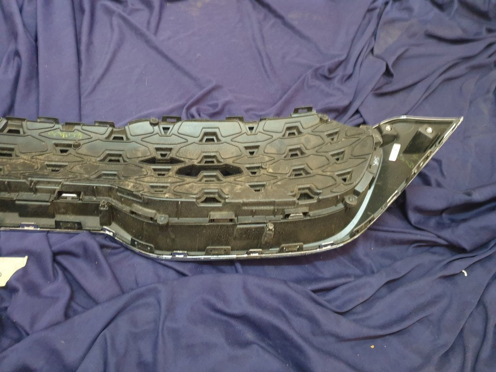 KIA Sonet Radiator Grille - Light Wear and Tear