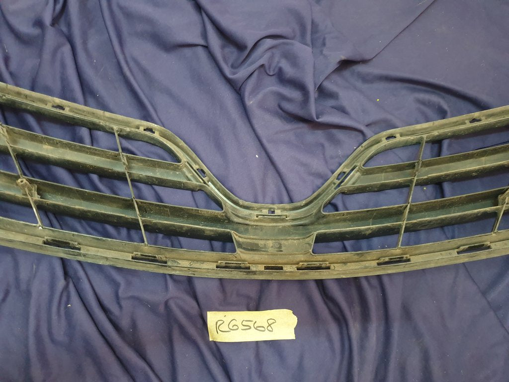 Toyota Corolla Radiator Grille - Wear and Tear
