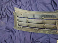 Volkswagen Polo Radiator Grille - Wear and Tear