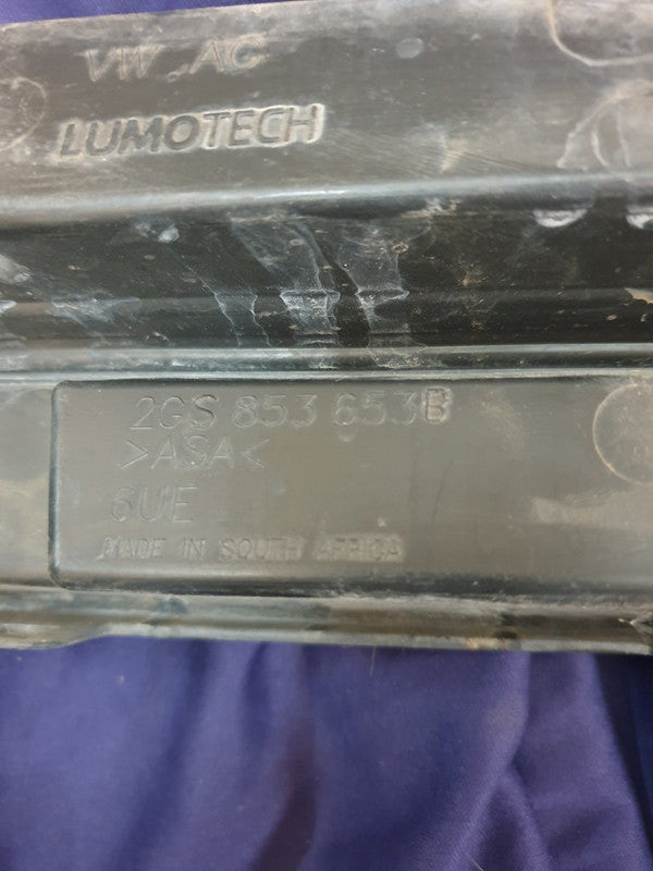 Volkswagen Polo MK6 Radiator Grille - Wear and Tear