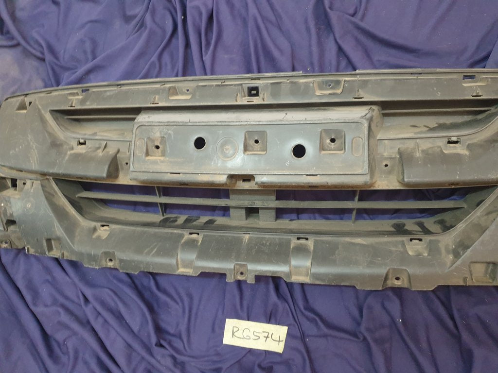 Isuzu D-Max Radiator Grille Frame Inner