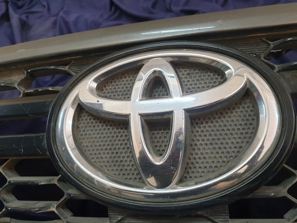 Toyota Hilux Radiator Grille - Light Wear and Tear