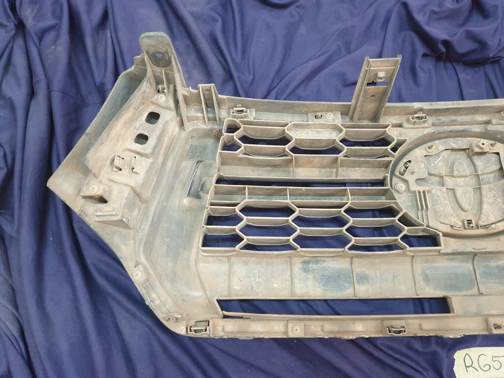 Toyota Hilux Radiator Grille - Light Wear and Tear