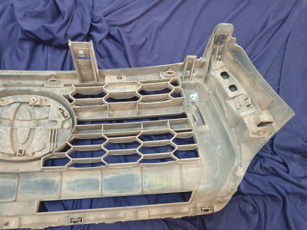 Toyota Hilux Radiator Grille - Light Wear and Tear