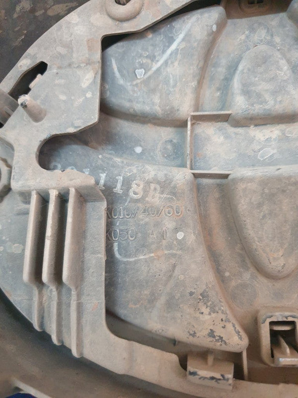 Toyota Hilux Radiator Grille - Light Wear and Tear