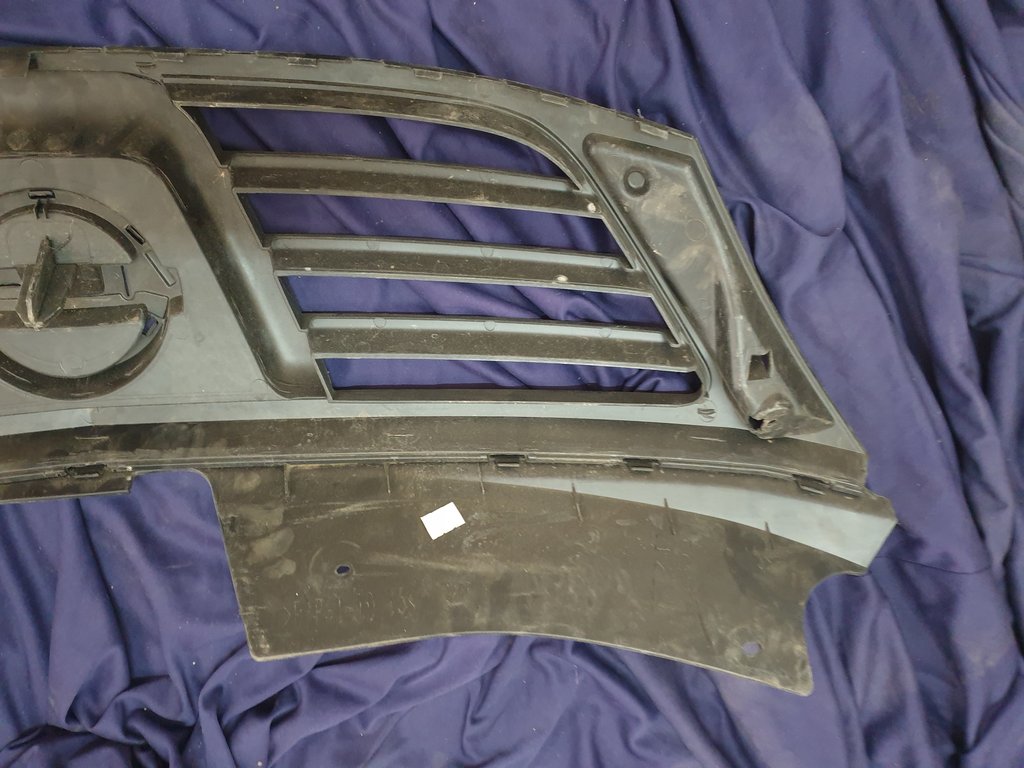Nissan NP200 Radiator Grille Frame Inner