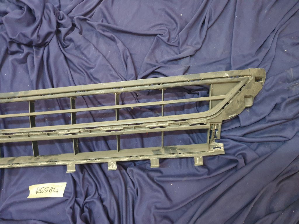Volkswagen Polo Front Lower Center Radiator Grille