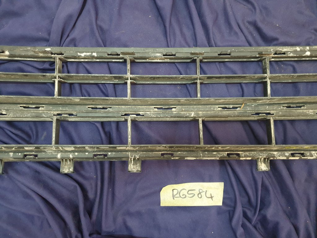 Volkswagen Polo Front Lower Center Radiator Grille