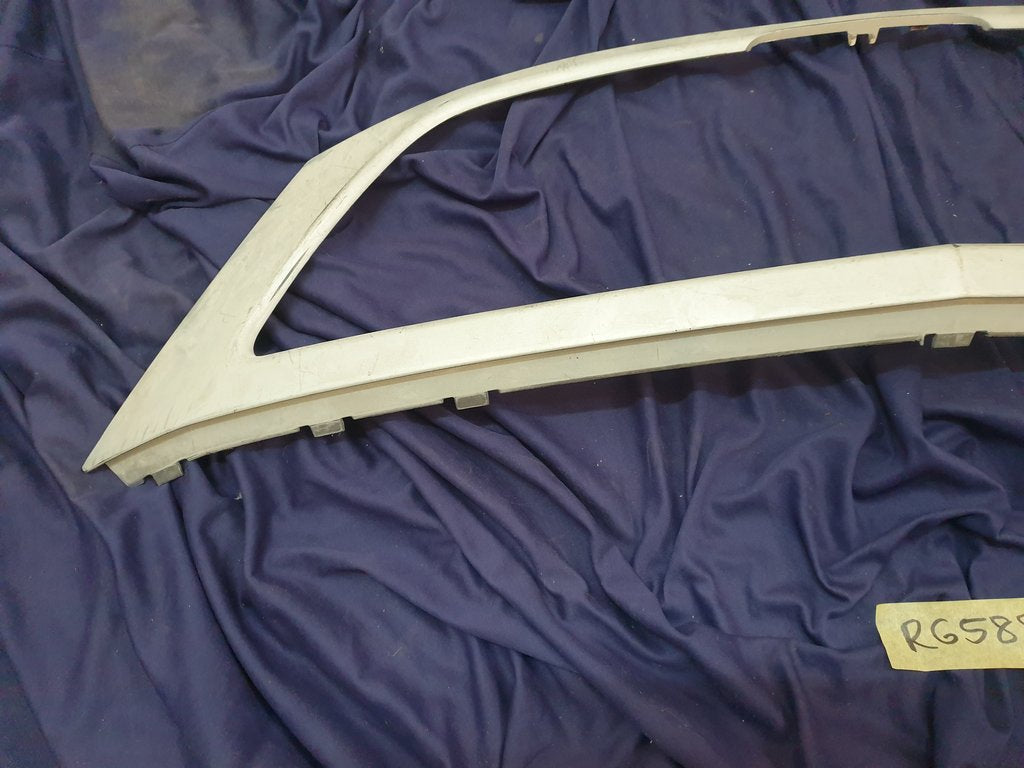Nissan NP200 Radiator Grille Surround Trim Cover