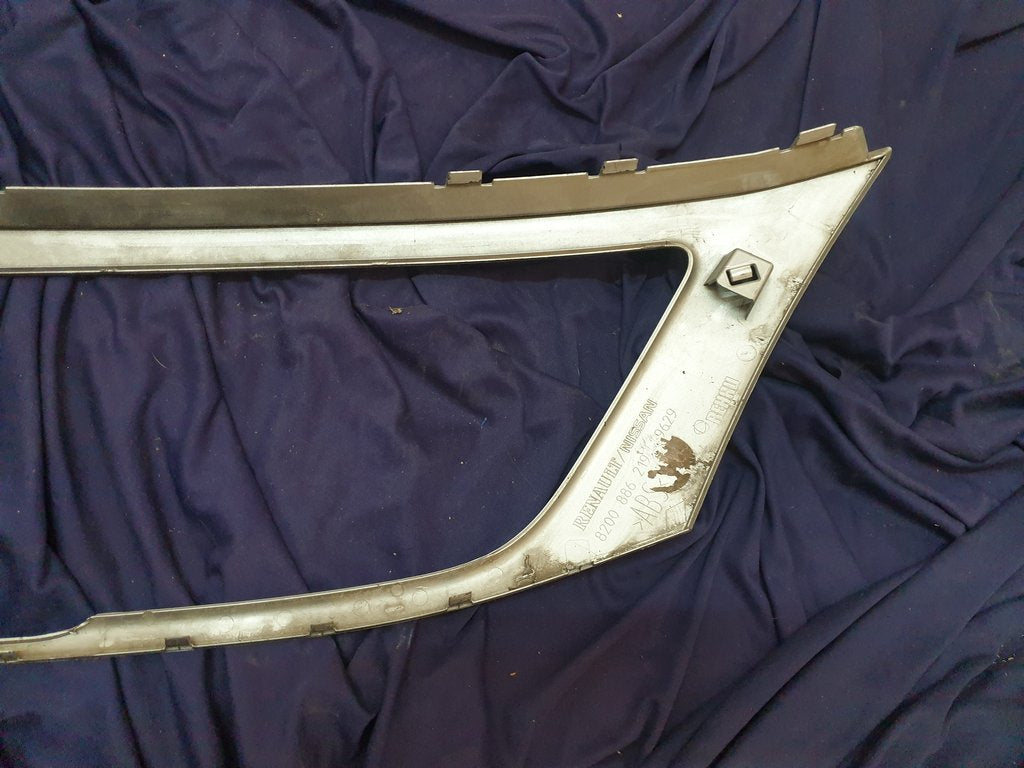 Nissan NP200 Radiator Grille Surround Trim Cover