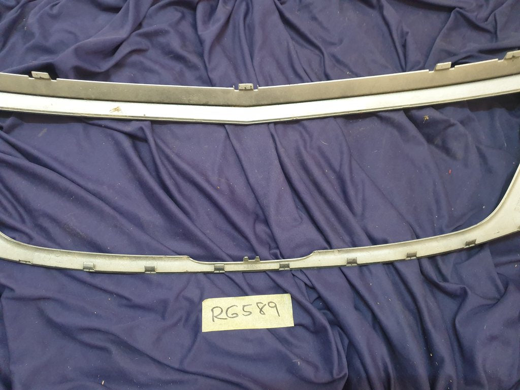 Nissan NP200 Radiator Grille Surround Trim Cover