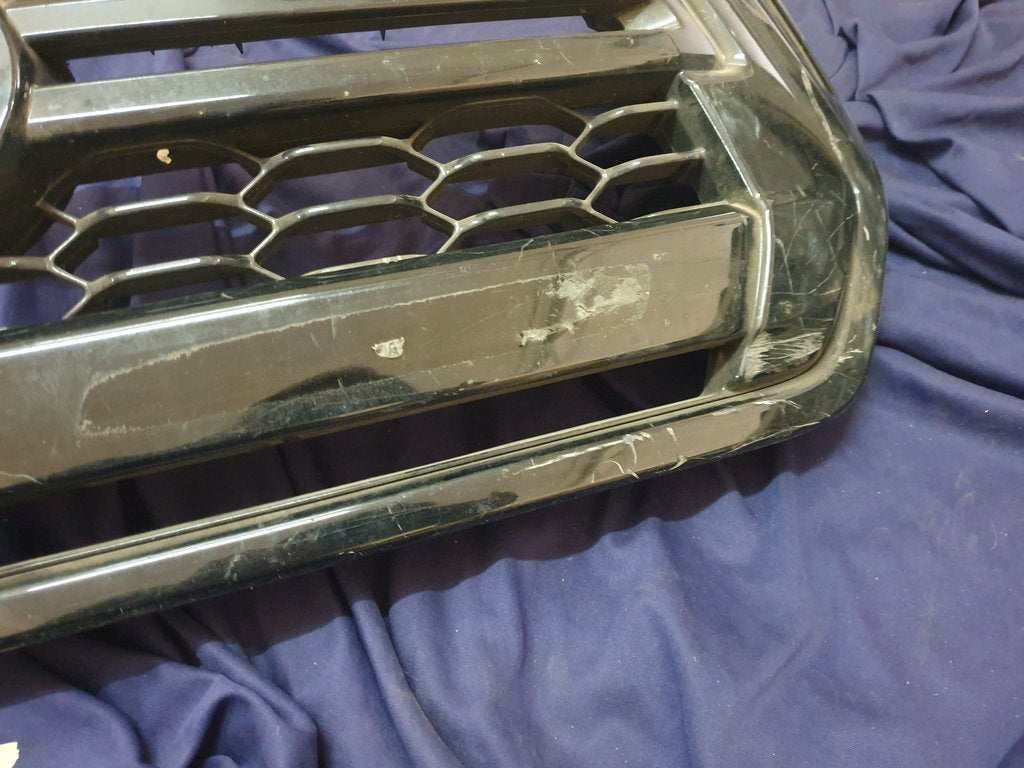 Toyota Hilux Radiator Grille - Wear and Tear, Scratches