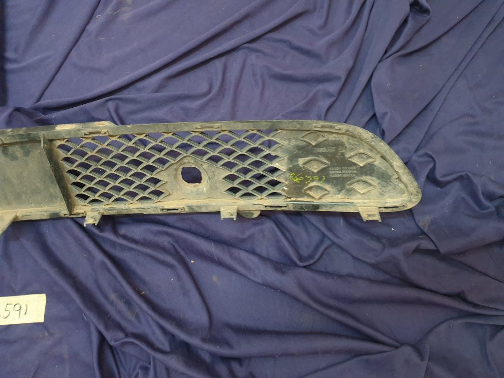 Nissan Navara Front Bumper Lower Grille