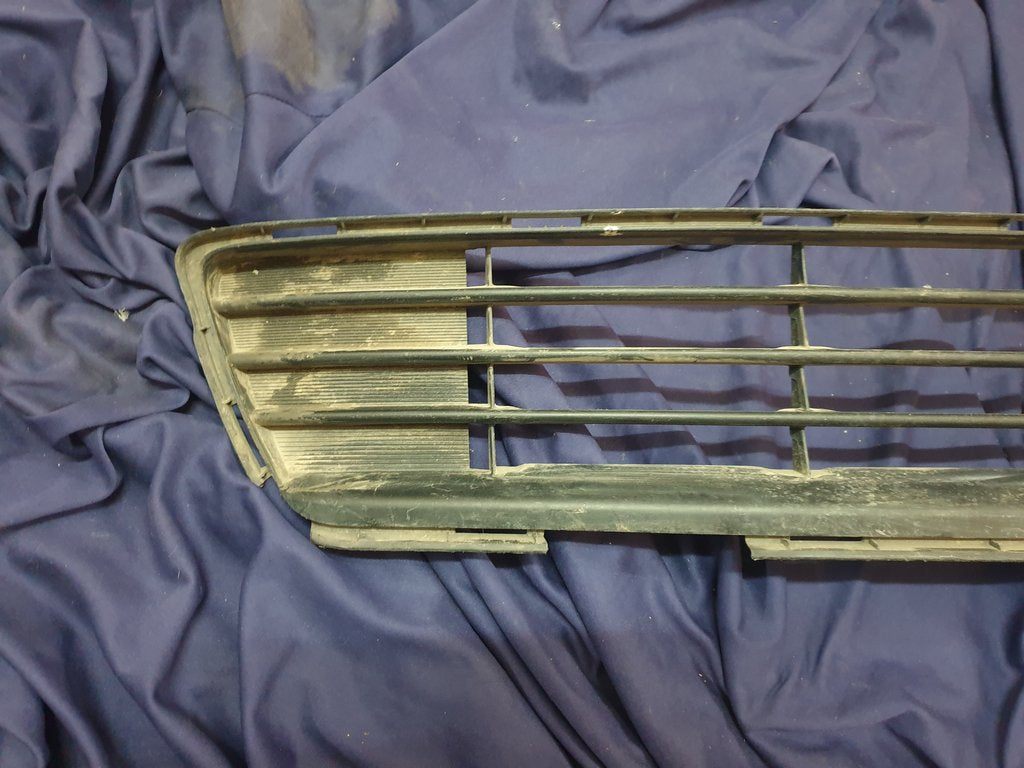 Toyota Corolla Front Bumper Lower Grille