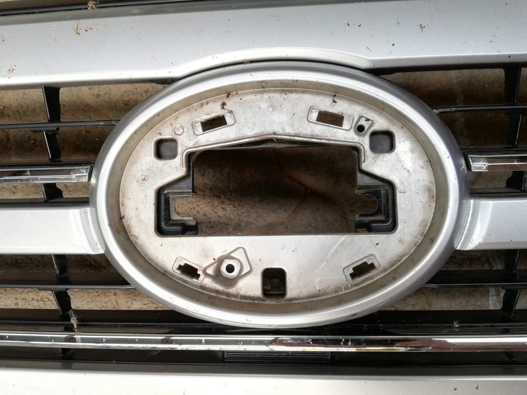 Toyota Land Cruiser 300 2023 Radiator Grille
