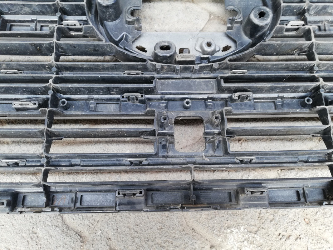 Toyota Land Cruiser 300 2023 Radiator Grille