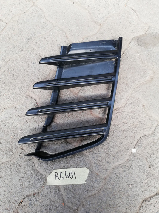 Toyota Land Cruiser 300 2023 Left Front Radiator Grille