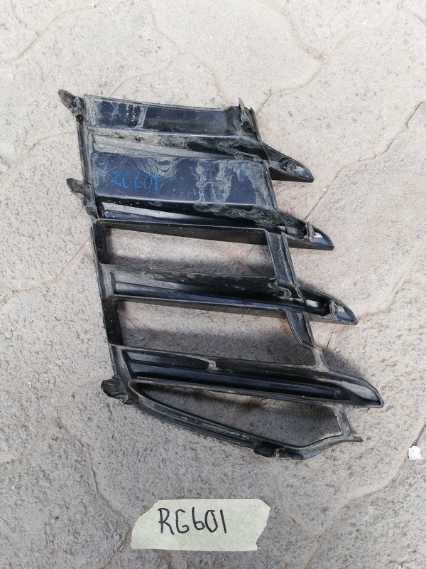 Toyota Land Cruiser 300 2023 Left Front Radiator Grille