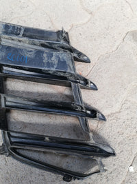 Toyota Land Cruiser 300 2023 Left Front Radiator Grille