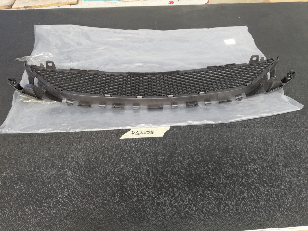Mercedes-Benz Aftermarket C-Class W205 2018 Front Bumper Centre Mesh
