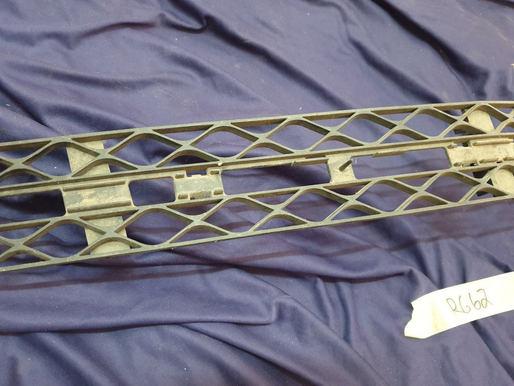 Mercedes-Benz CL C216 Front Bumper Lower Grille - Wear and Tear, No Chrome Trim