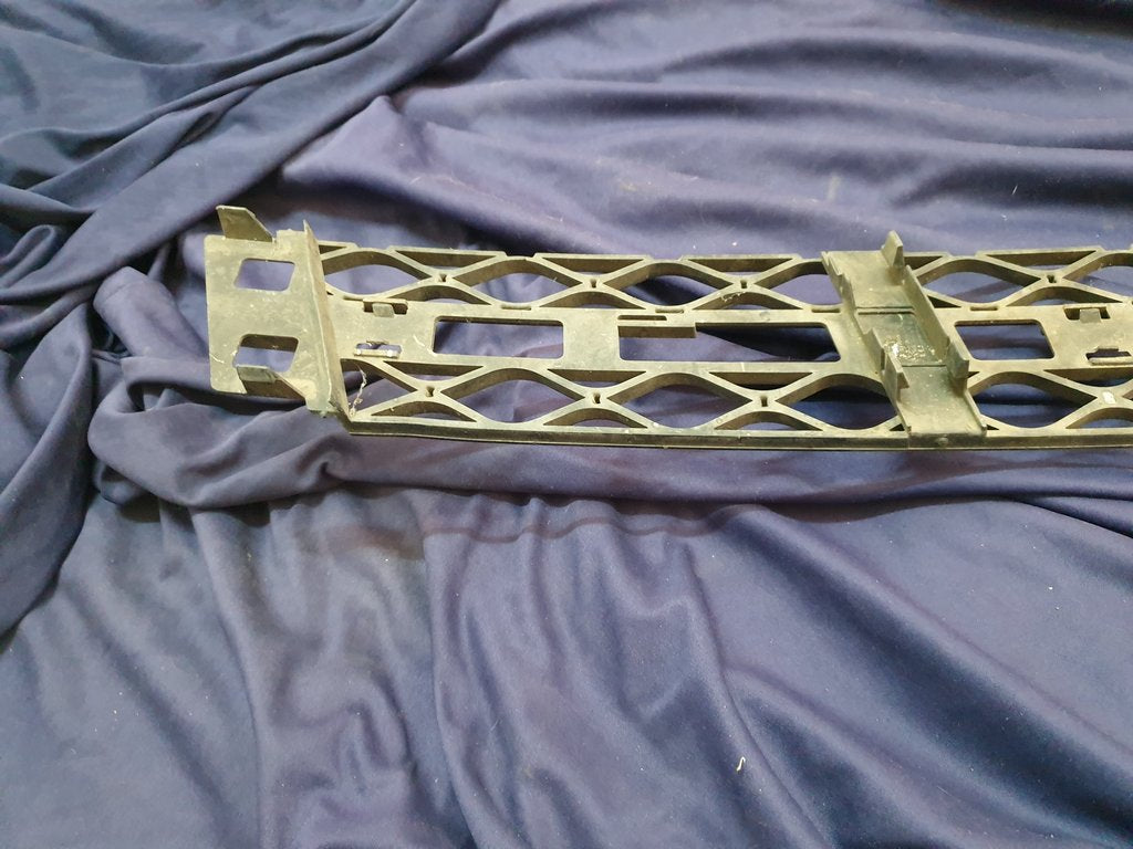 Mercedes-Benz CL C216 Front Bumper Lower Grille - Wear and Tear, No Chrome Trim