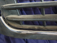 Volkswagen Amarok Front Bumper Lower Grille - Chrome broken, Frame cracked