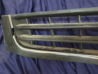 Volkswagen Amarok Front Bumper Lower Grille - Chrome broken, Frame cracked