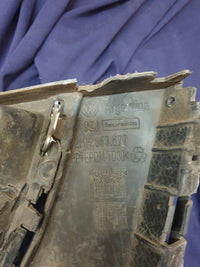 Volkswagen Amarok Front Bumper Lower Grille - Chrome broken, Frame cracked
