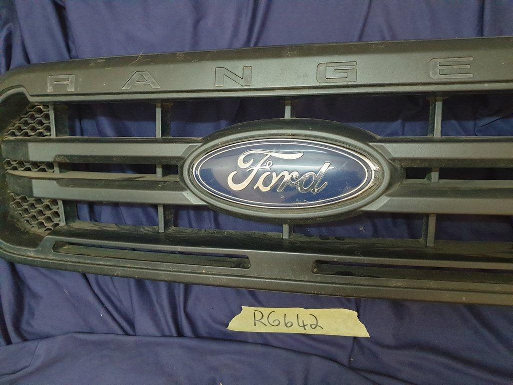 Ford Ranger Radiator Grille - Light Wear and Tear, Broken bracket