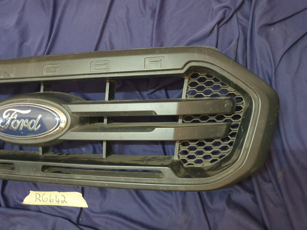 Ford Ranger Radiator Grille - Light Wear and Tear, Broken bracket