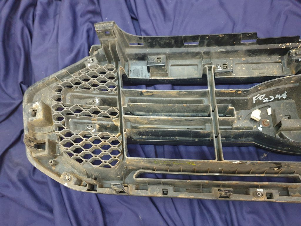 Ford Ranger Radiator Grille - Light Wear and Tear, Broken bracket